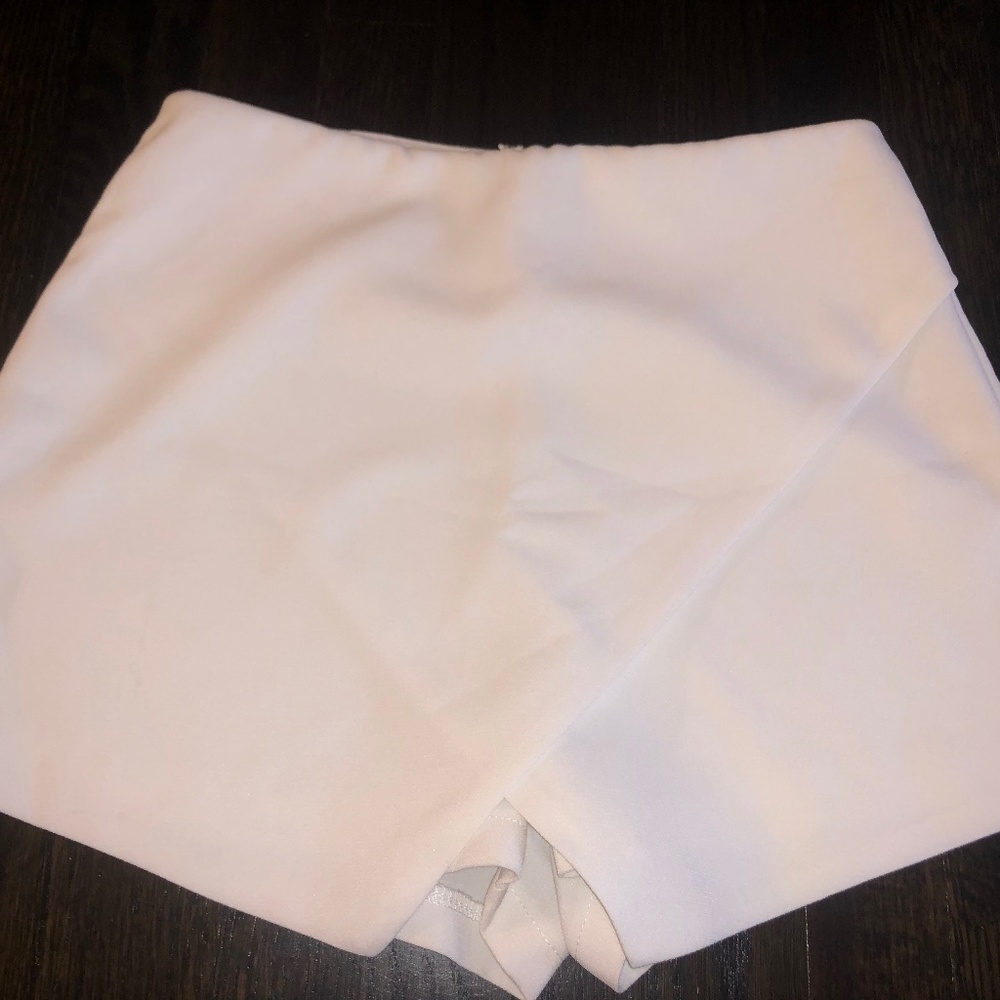 White Fox Boutique Envelope Skort!